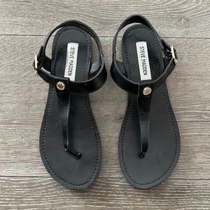 Steve Madden Hiwayy black T-strap sandals 7.5